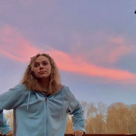 Meet your Posher, Zoey - Picture 3 of 4